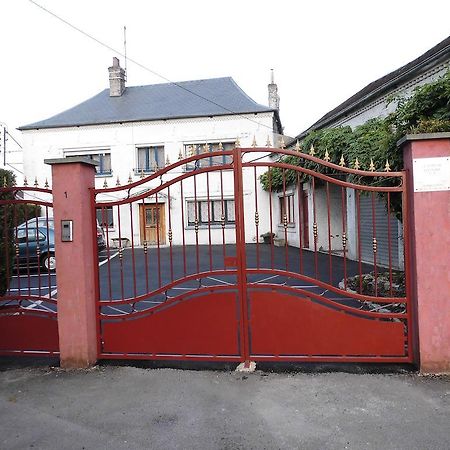 La Demeure Avesnoise Bed & Breakfast Wignehies ภายนอก รูปภาพ