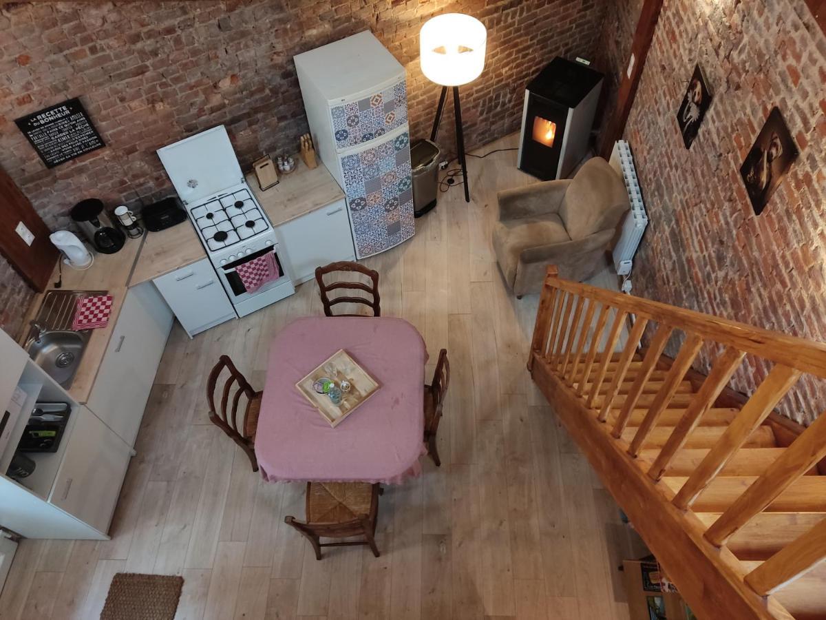 La Demeure Avesnoise Bed & Breakfast Wignehies ภายนอก รูปภาพ