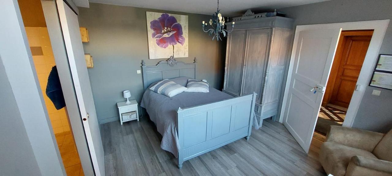 La Demeure Avesnoise Bed & Breakfast Wignehies ภายนอก รูปภาพ