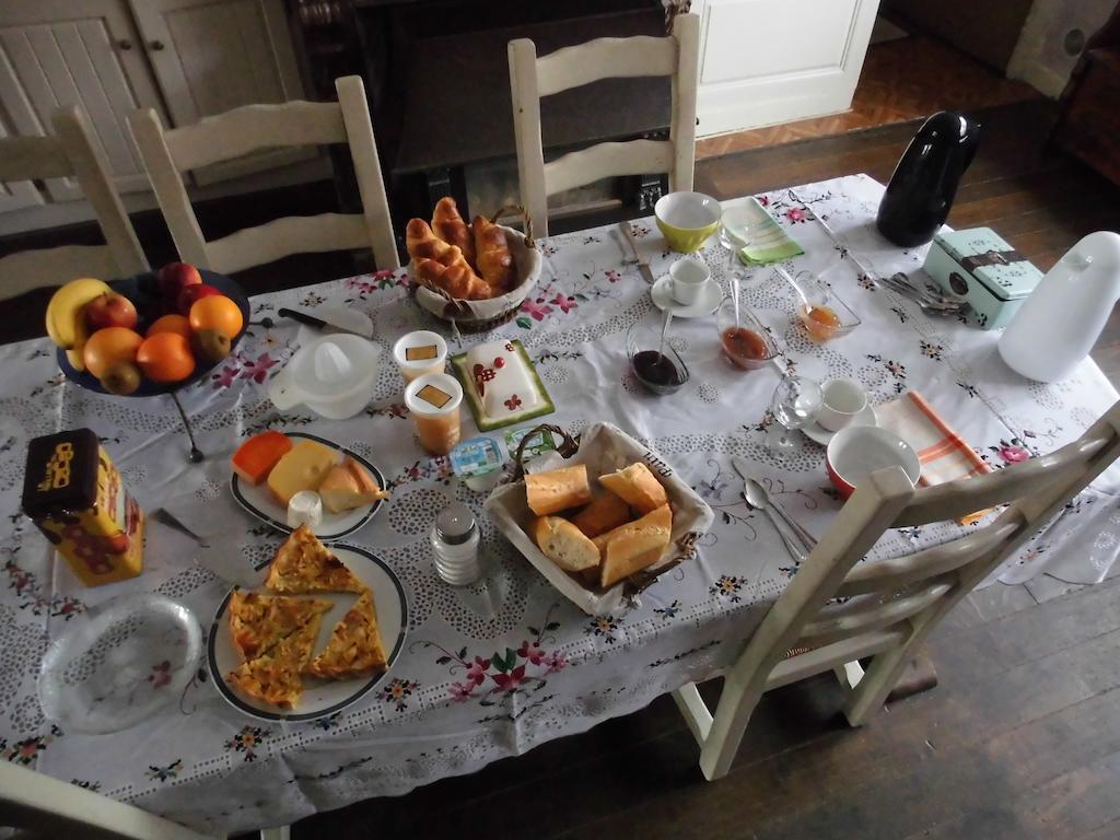 La Demeure Avesnoise Bed & Breakfast Wignehies ภายนอก รูปภาพ