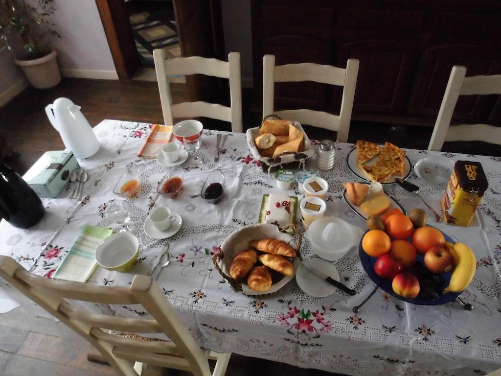 La Demeure Avesnoise Bed & Breakfast Wignehies ภายนอก รูปภาพ